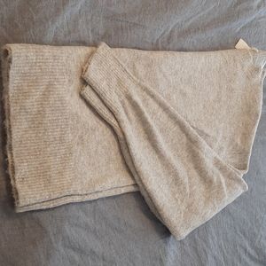 H&M Crew Neck Sweater